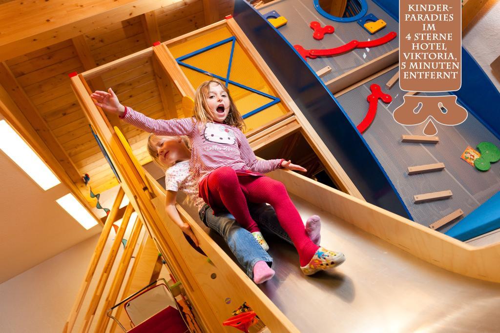 "Viktoria Apartments" - Annehmlichkeiten Von 4-Sterne Familien-Und Wellnesshotel Viktoria Koennen Mitgenutzt Werden اوبرستدورف المظهر الخارجي الصورة
