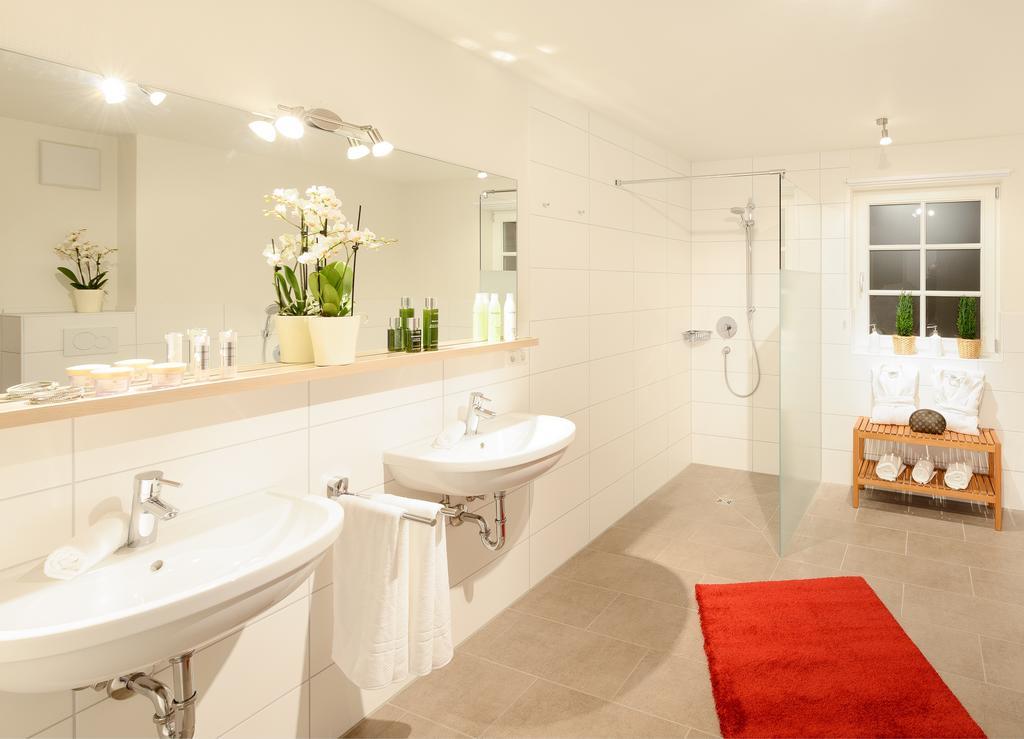 "Viktoria Apartments" - Annehmlichkeiten Von 4-Sterne Familien-Und Wellnesshotel Viktoria Koennen Mitgenutzt Werden اوبرستدورف الغرفة الصورة